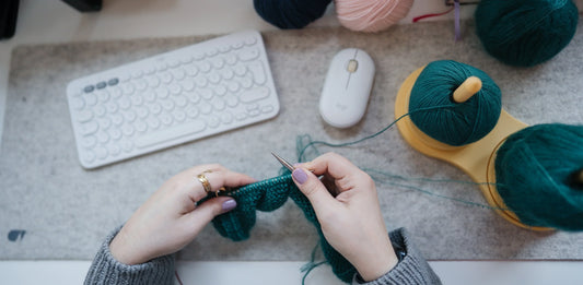 Knitting on the table with using a yarn holder | ColorPopCrafts