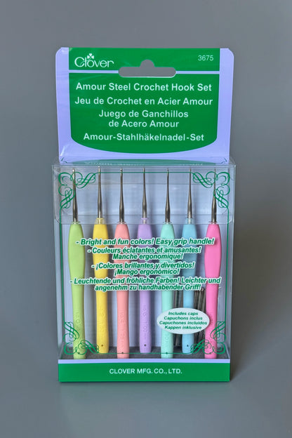 Clover Amour Steel Crochet Hook Set (0.6–1.75 mm)