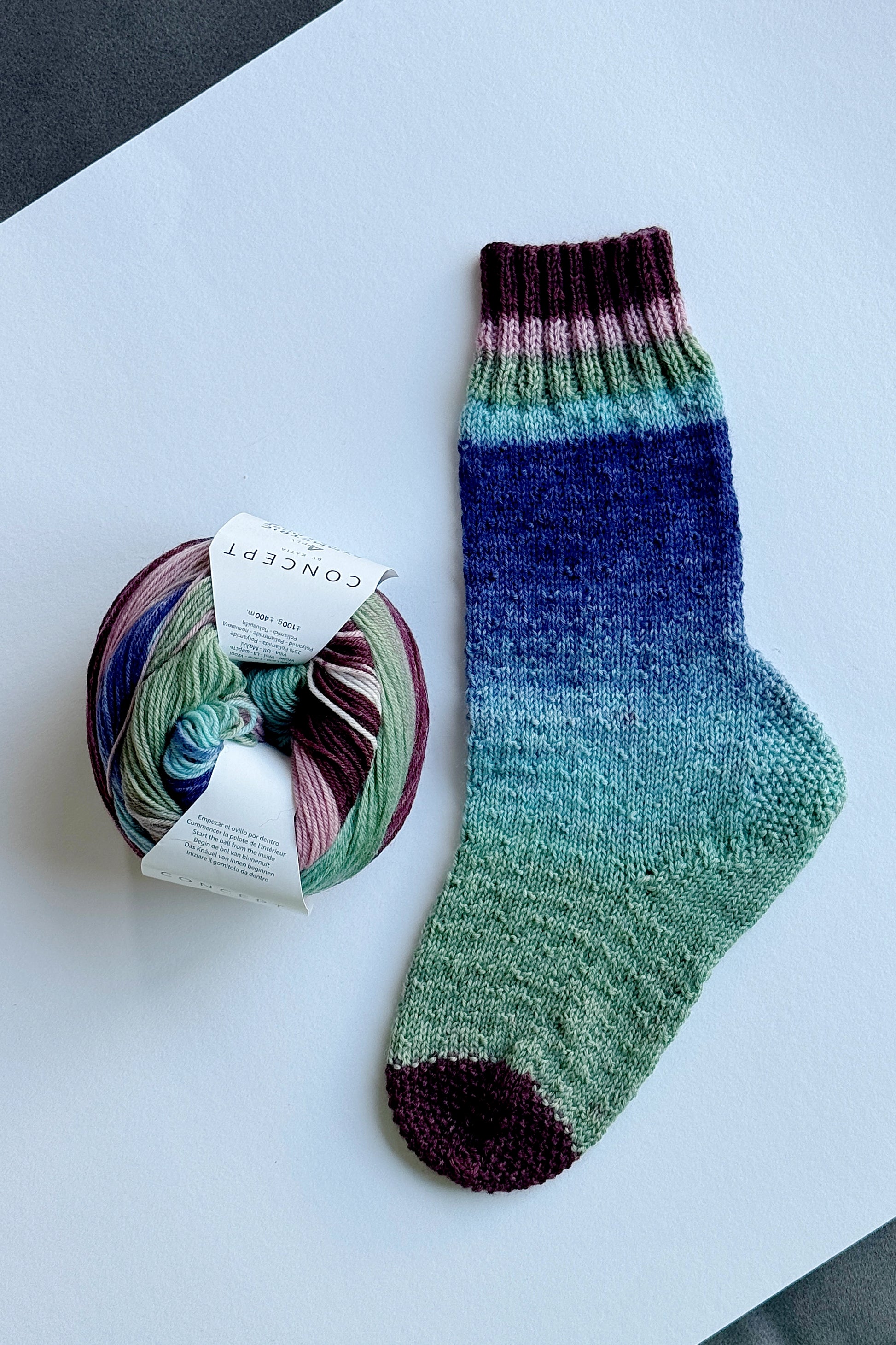 Gradient Socks – Digital Knitting Pattern | ColorPopCrafts