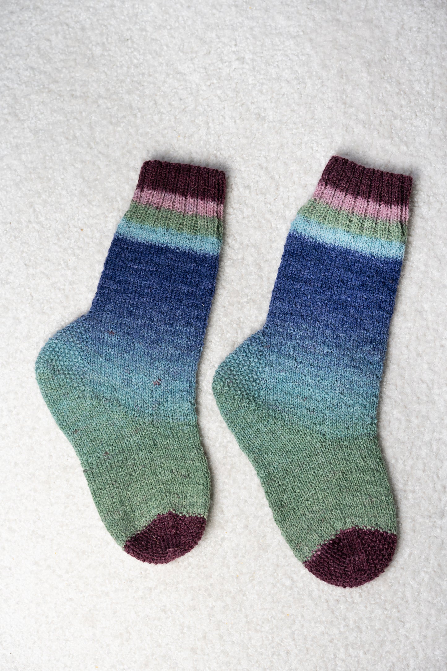Gradient Socks – Digital Knitting Pattern