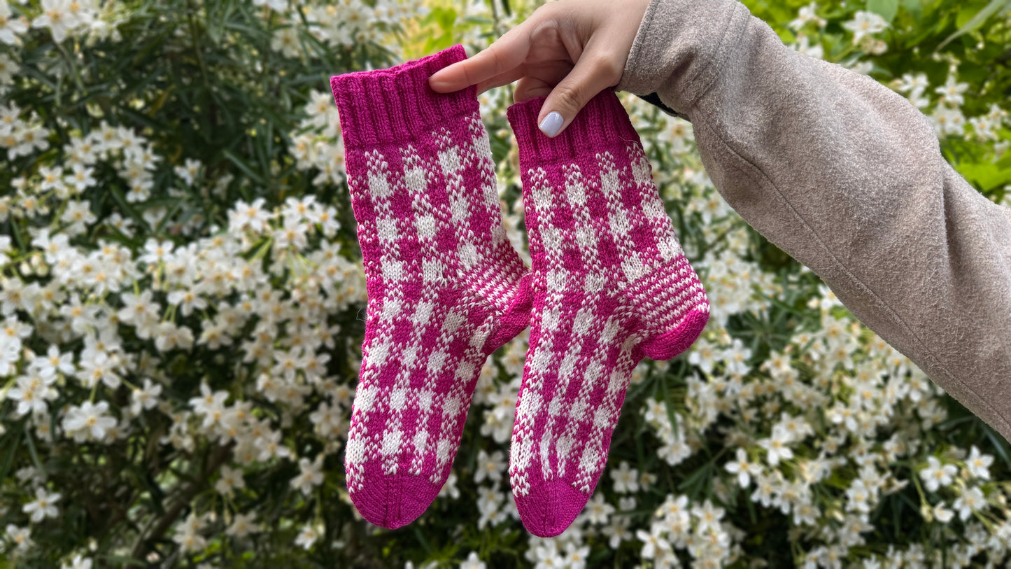 Legally Blonde Socks Yarn + Pattern