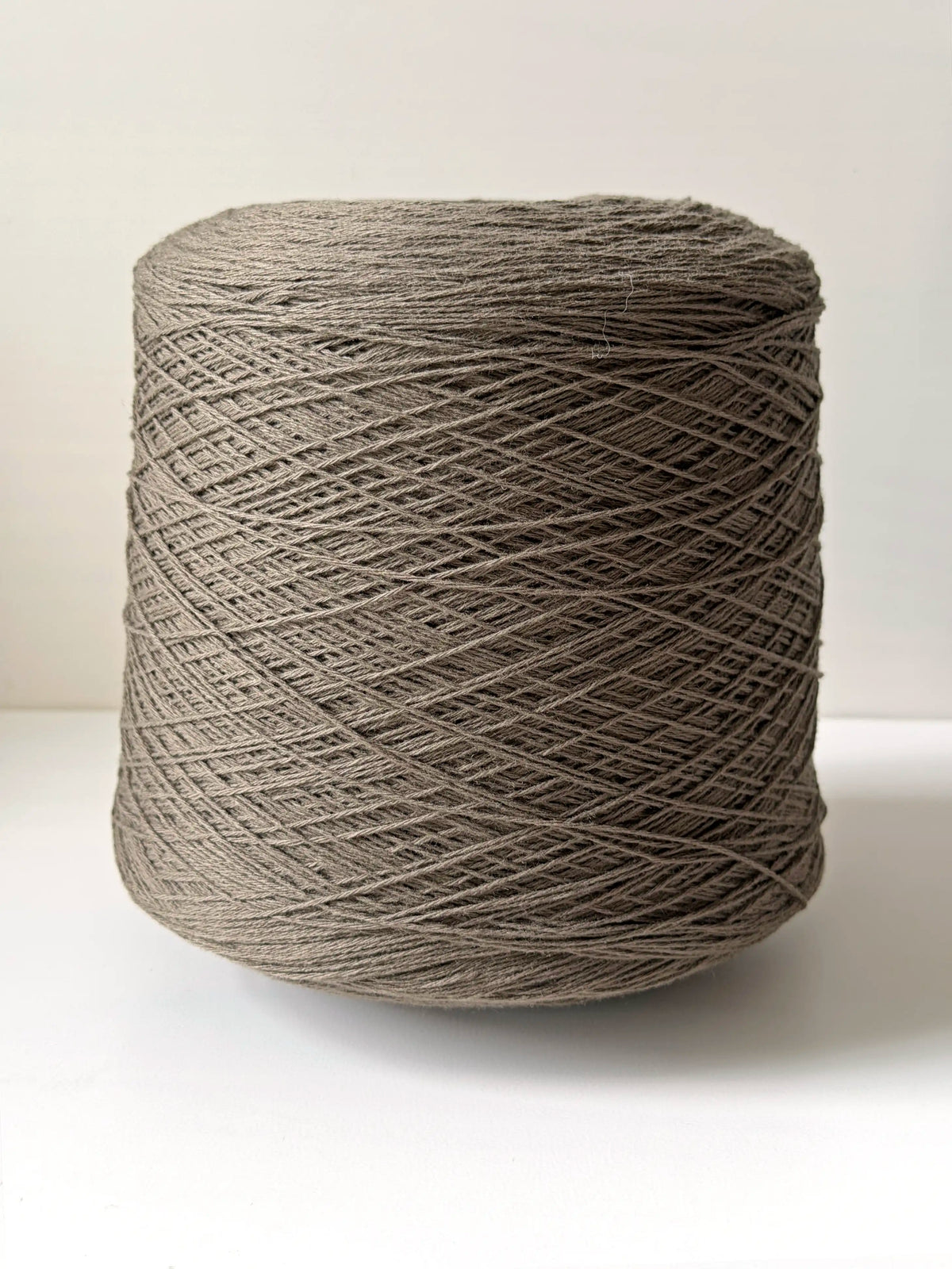 Lana Cashmere. Merino & Cashmere Luxury Yarn. Taupe