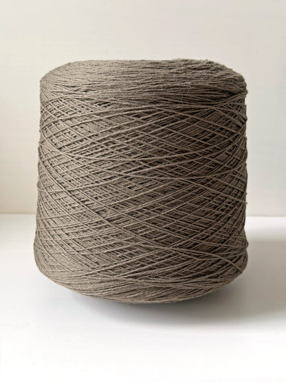 Lana Cashmere. Merino & Cashmere Luxury Yarn. Taupe