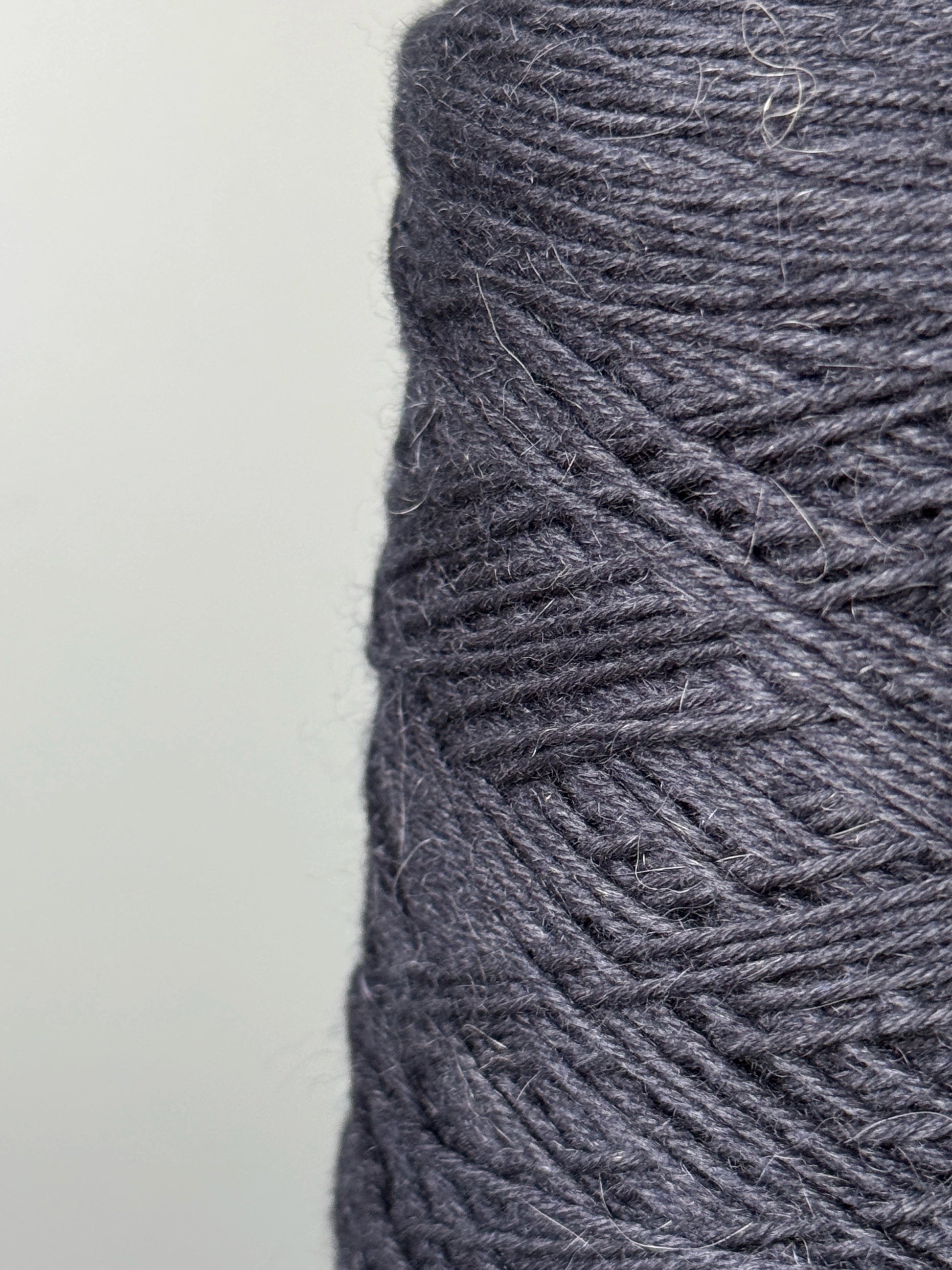 Queenotto Wool & Cashmere Yarn | Navy Blue