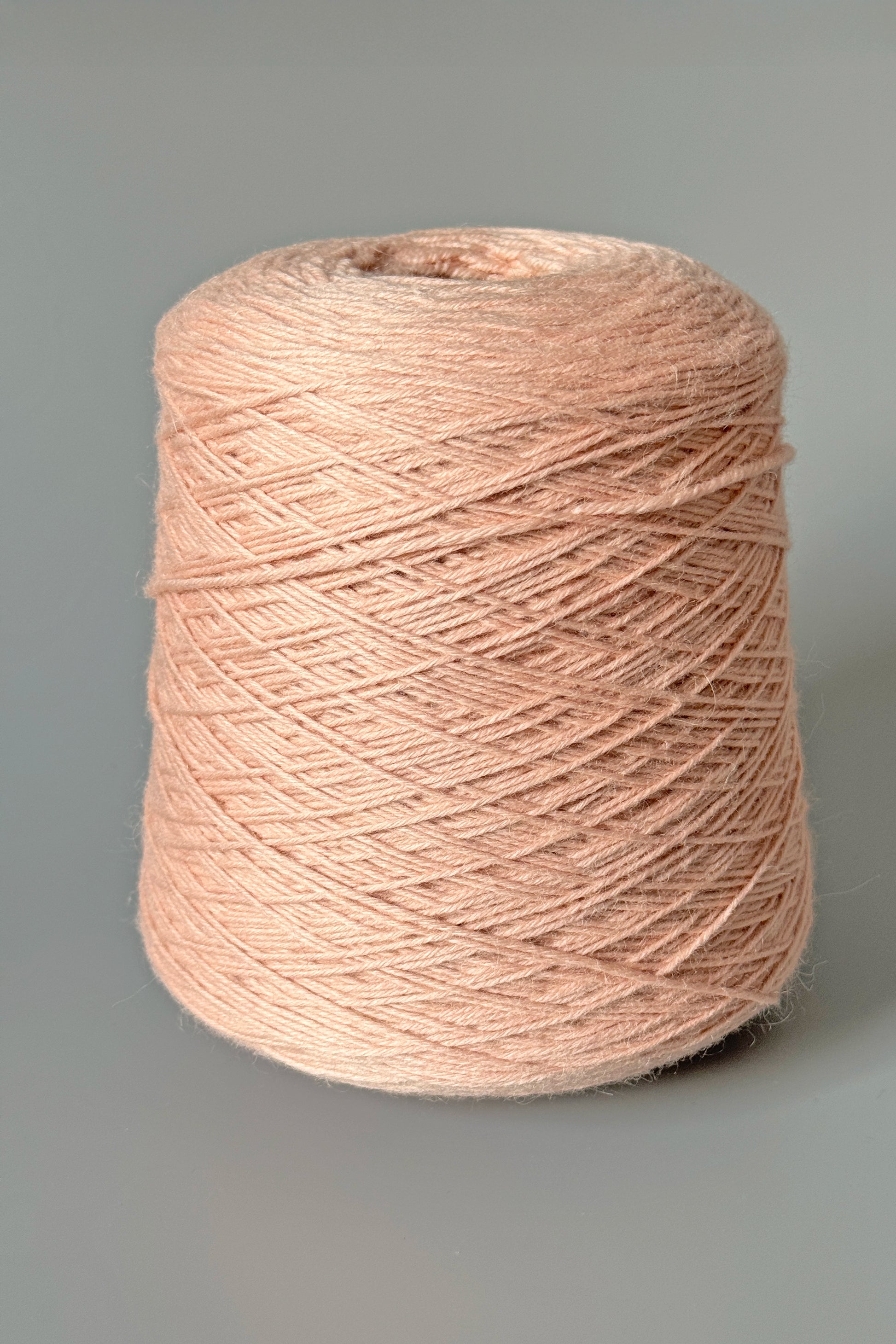 Queenotto Wool & Cashmere Yarn | Soft Coral