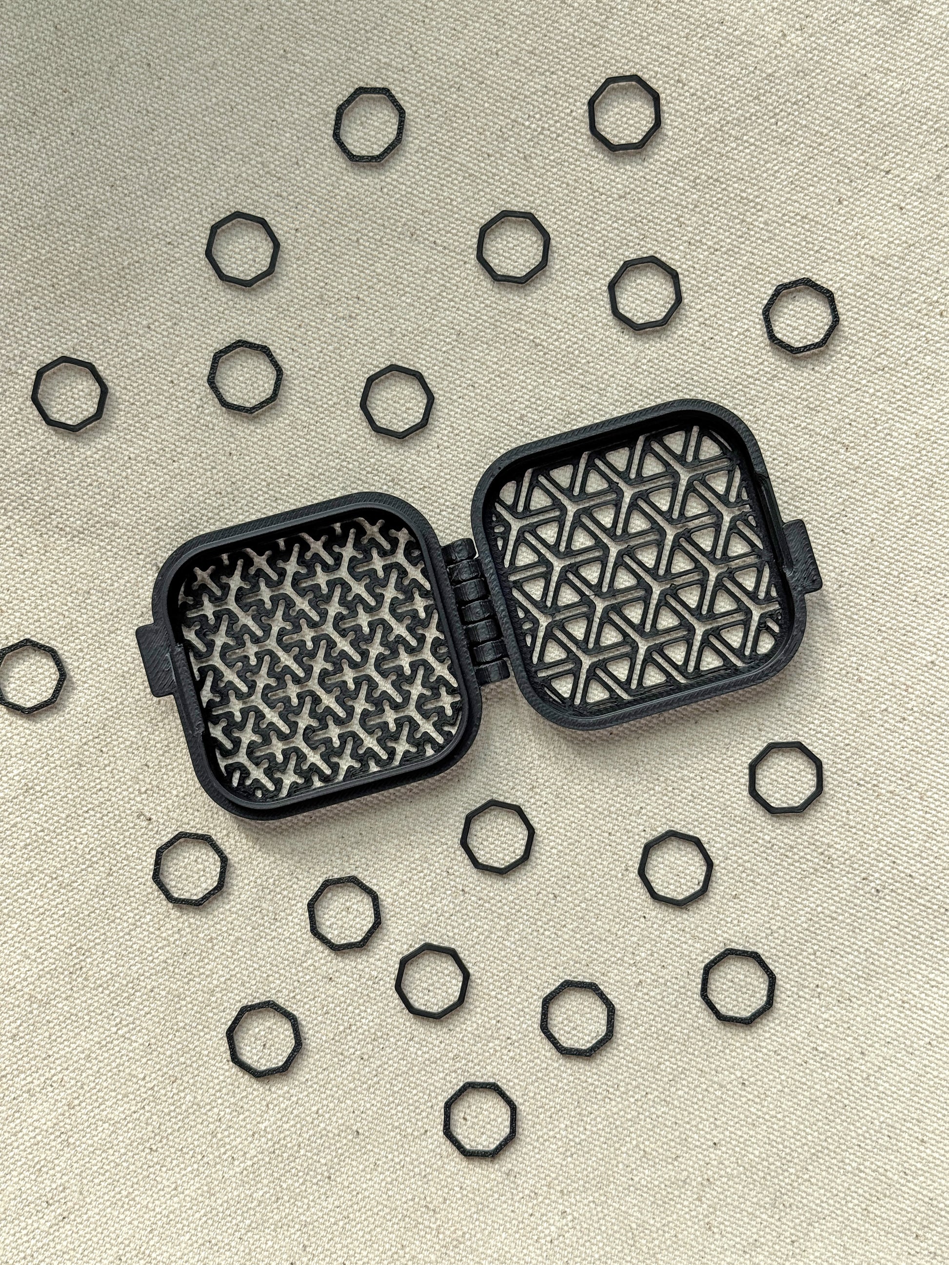 Rhombus Stitch Markers Set – 20 pcs with Box Black