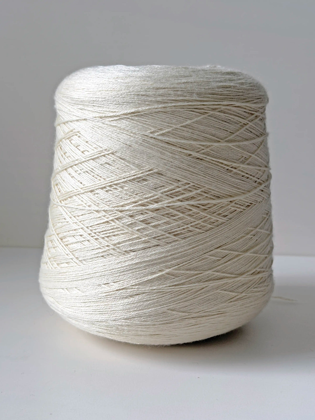 Venus Italian DK Yarn in White. Extra Fine Wool & Mulberry Silk