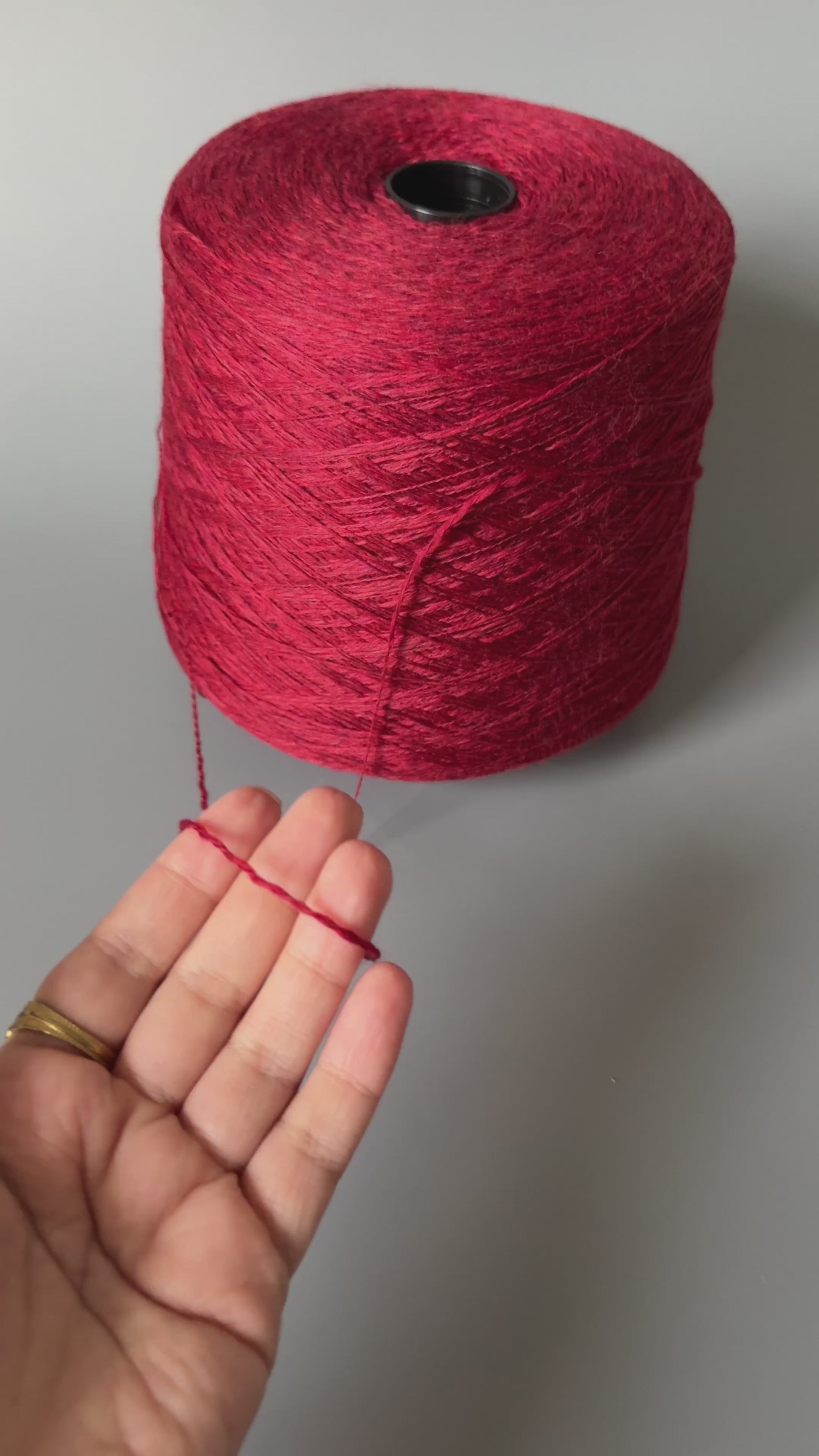 Zegna Baruffa Fiammato. 100% Virgin Wool. Red